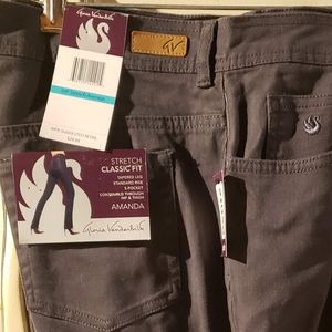 Size 16P women's Gloria Vanderbilt pants